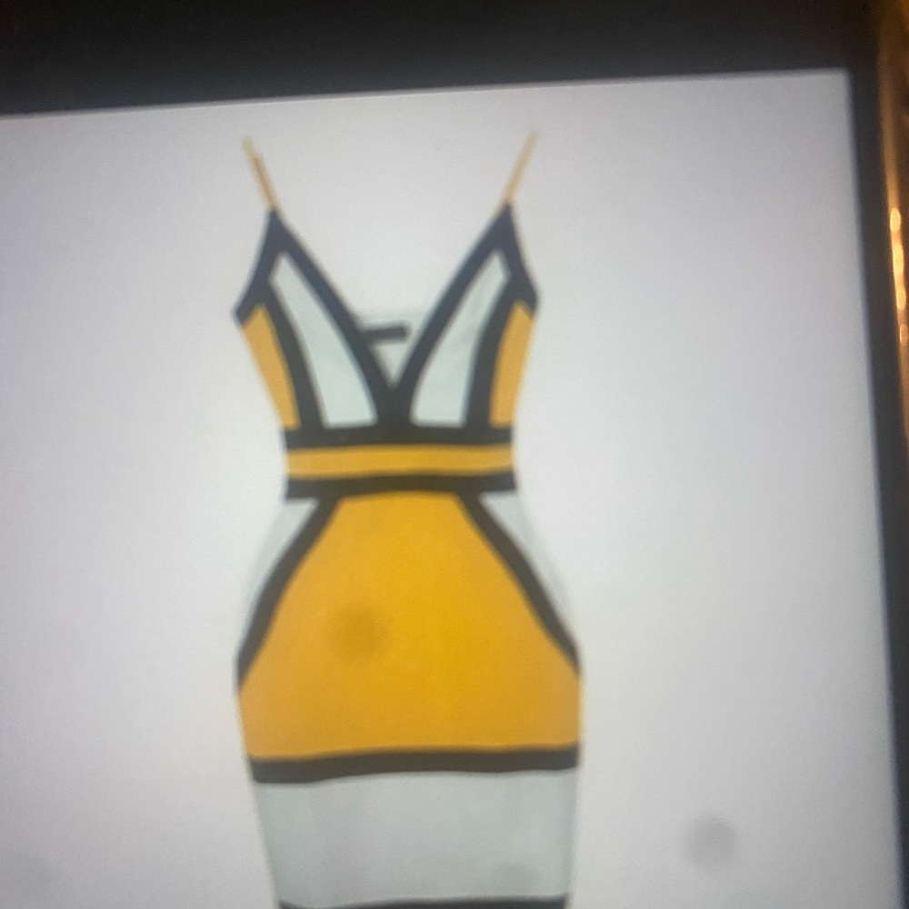 Clothes - Picture 5 of 5